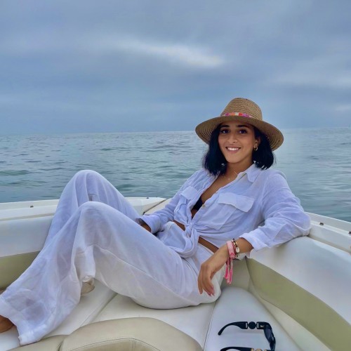 Houssna L.