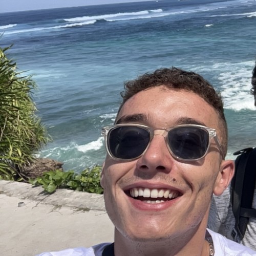 arthur v. profile photo