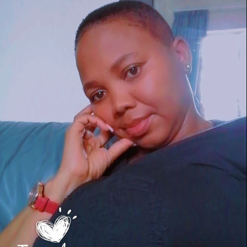 Dee M. profile photo