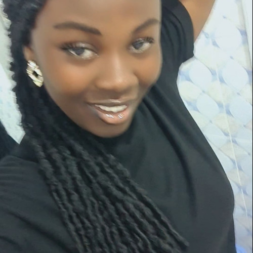 Suzzy E.
