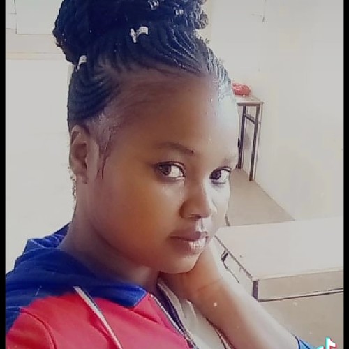 Gugu L.