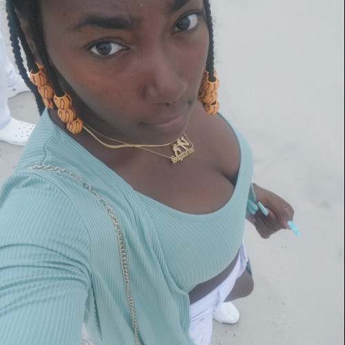 Chantal J.