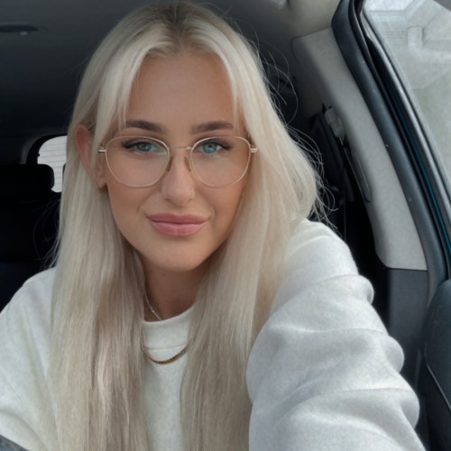 Chelsea Rose T.