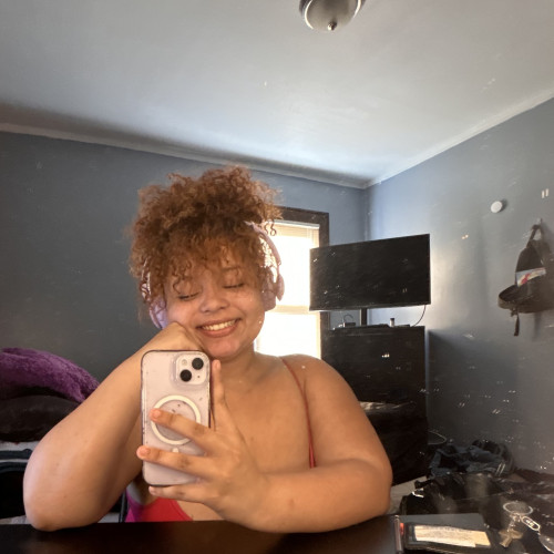 Iyana S. profile photo