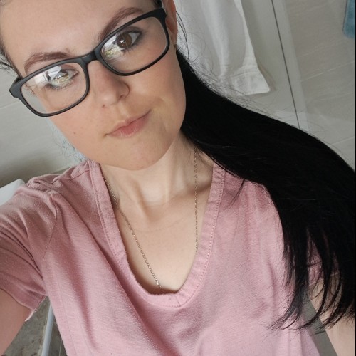 Sarah R.
