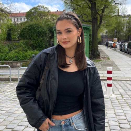 Kenza A.