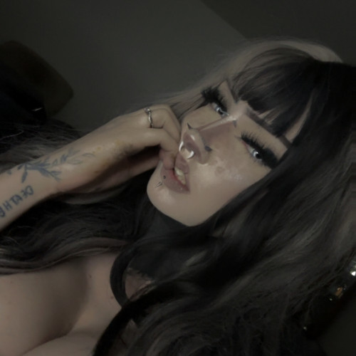 Iris  O. profile photo