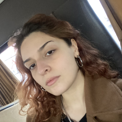 Elif C.