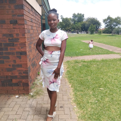 Hlengiwe  M.