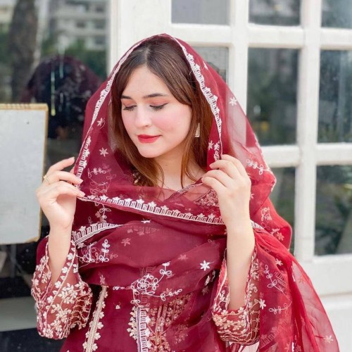 Alia a.