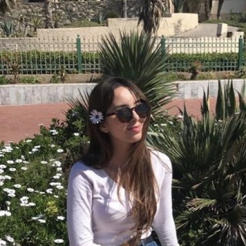 Mouna L.