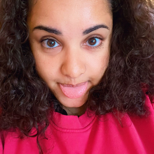 Idil T. profile photo