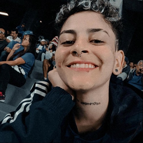 Ana Luiza d.