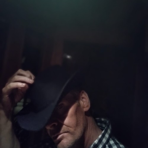 Chris Edward F.