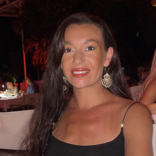 Pauline F. profile photo