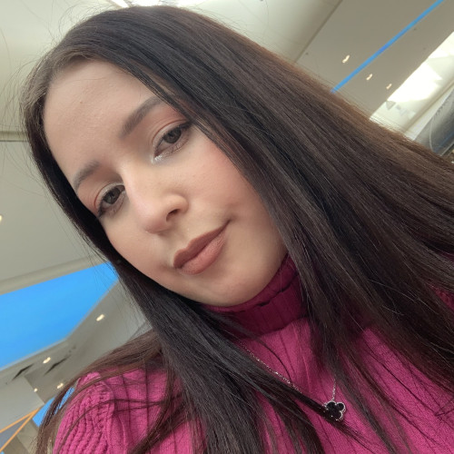 Yadiana C. profile photo