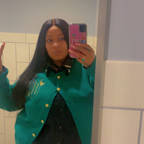 curvy J. profile photo