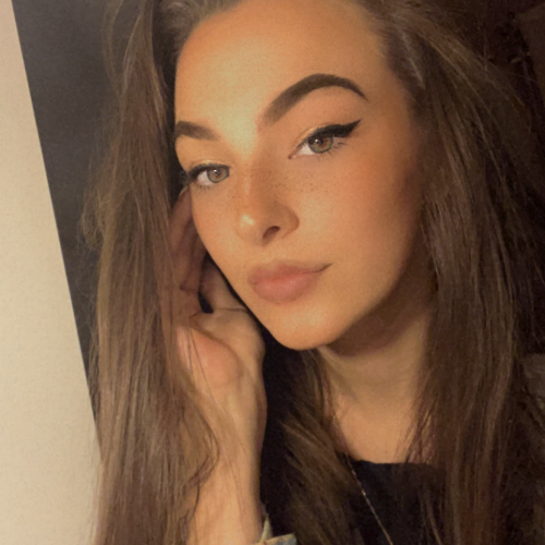 Ellie H. profile photo
