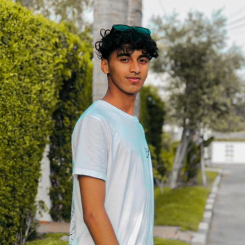 Hello y. profile photo