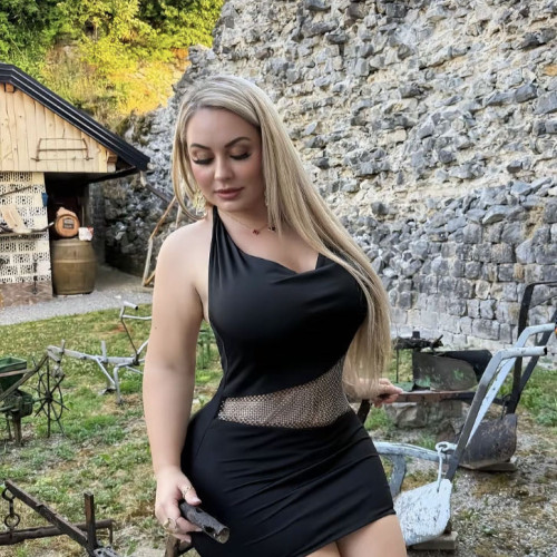 lily M. profile photo