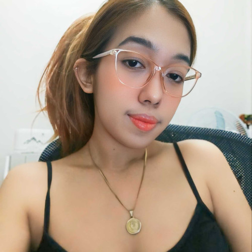 roselynne a. profile photo