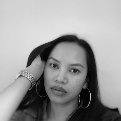 KAREN LOU R. profile photo