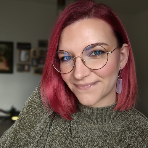 Isi V. profile photo