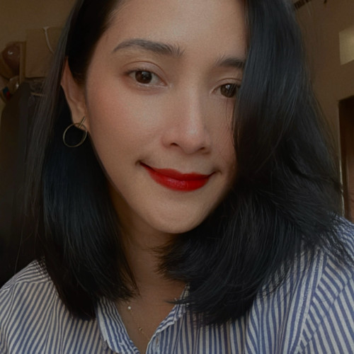Yuni L.
