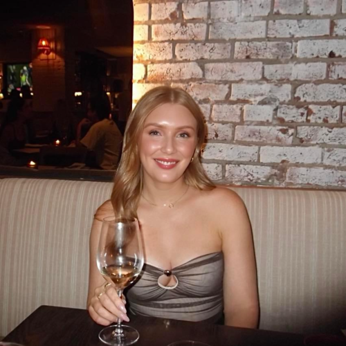 Chloe W. profile photo