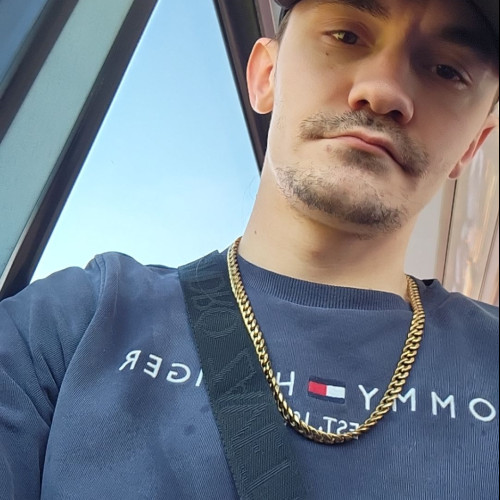 AARON H. profile photo