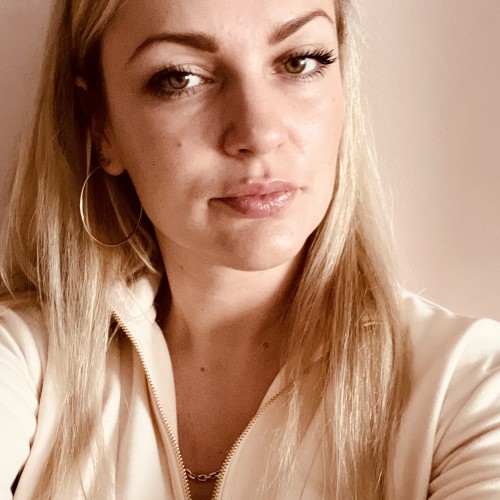 Kat P.