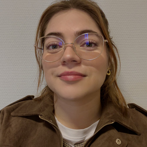 Alondra B. profile photo