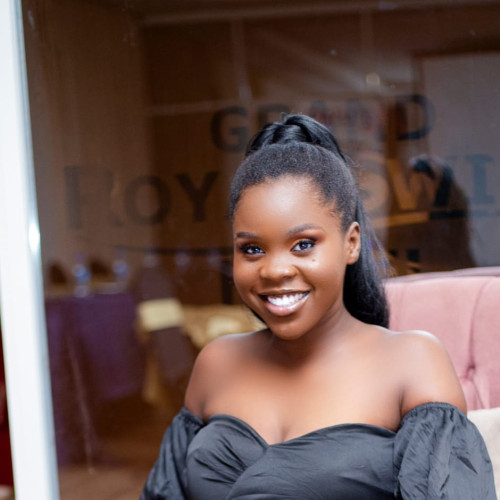 Esther  O. profile photo