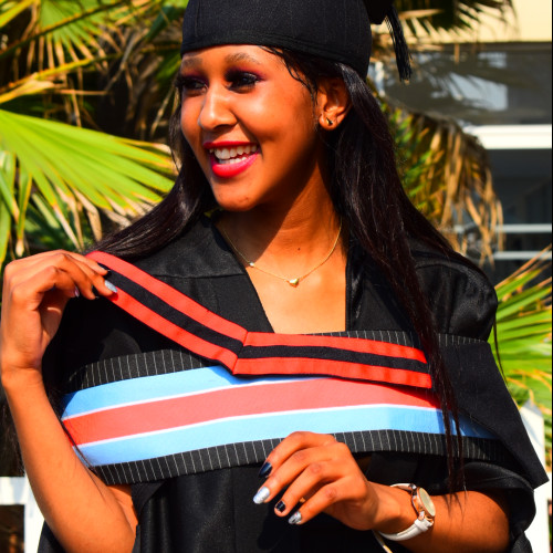 Enhle H. profile photo