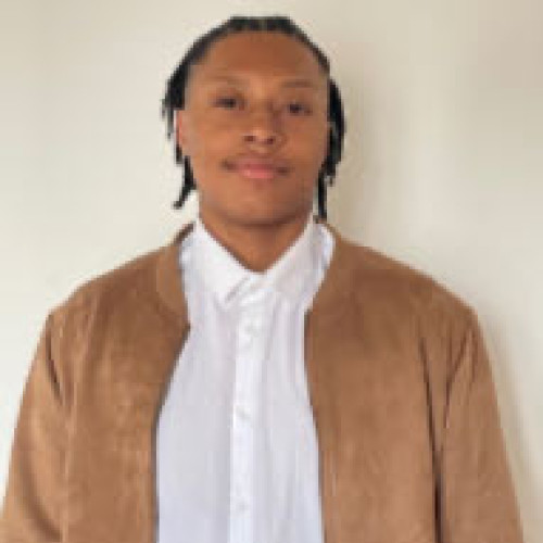 ilyan m. profile photo