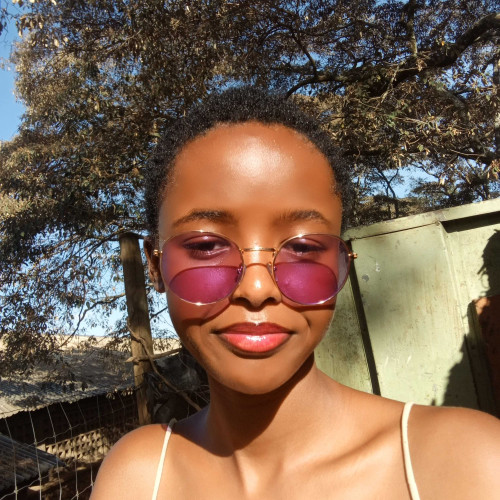 Melow c. profile photo
