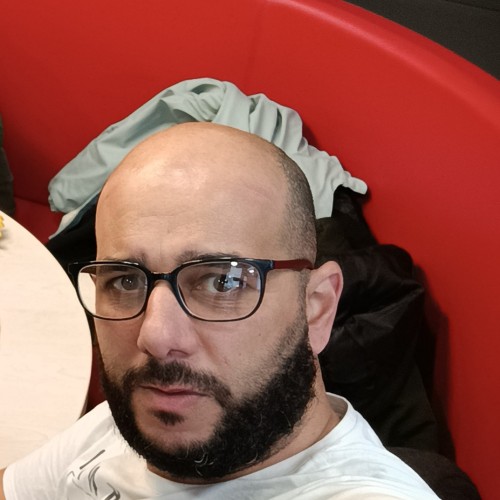 Djamal  L.