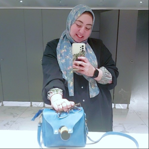 Esraa E.