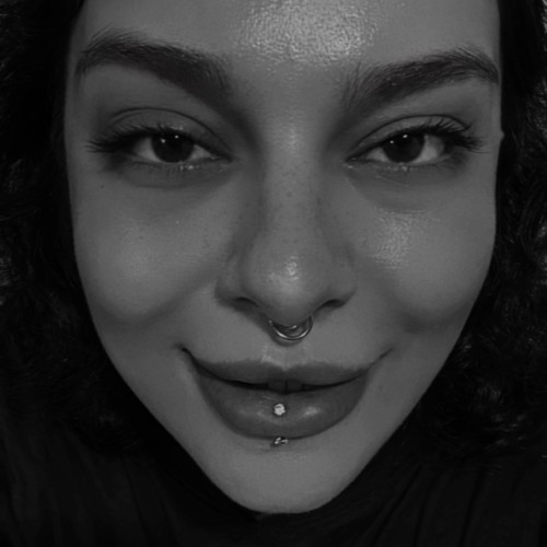 Niloo T. profile photo
