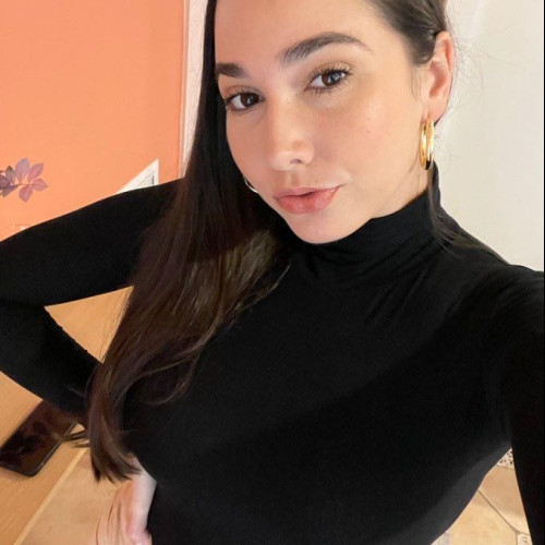 Nina B. profile photo