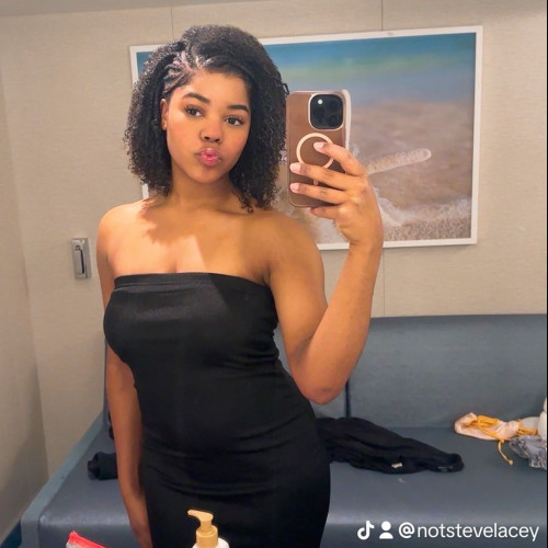Lacey B. profile photo