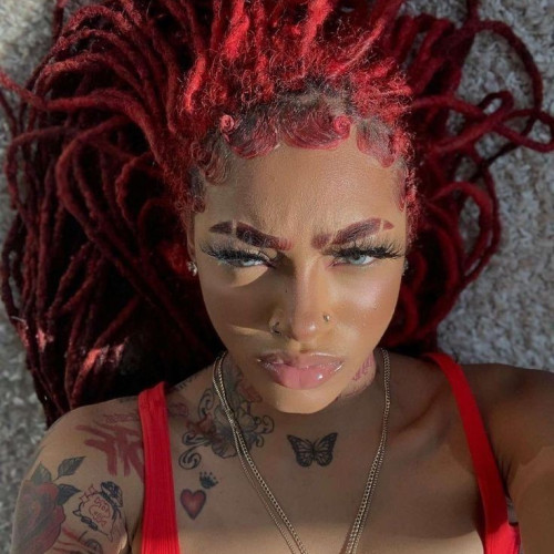 Queen  F.
