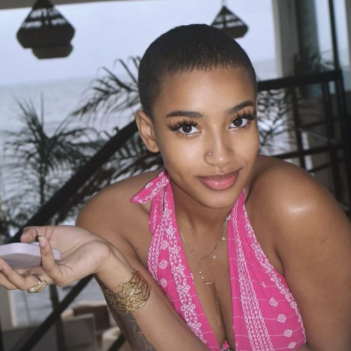 Arya E. profile photo