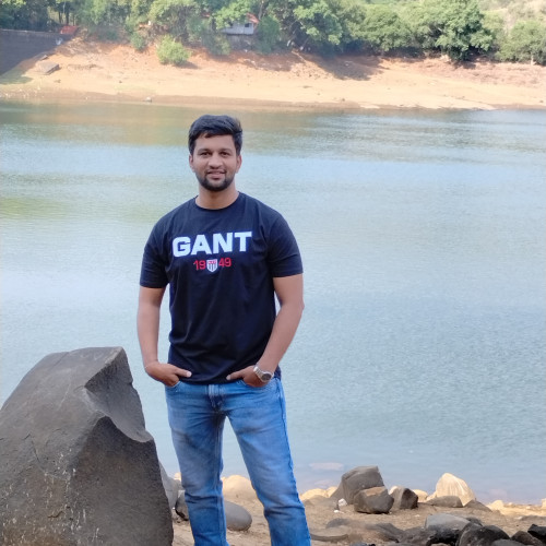 Dhruv L.