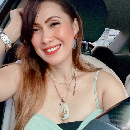 Deedear  E. profile photo