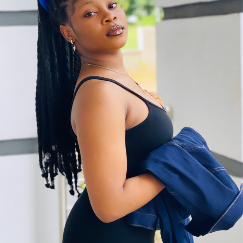 Nora L. profile photo