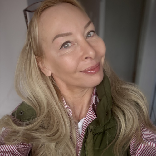 Esme M. profile photo