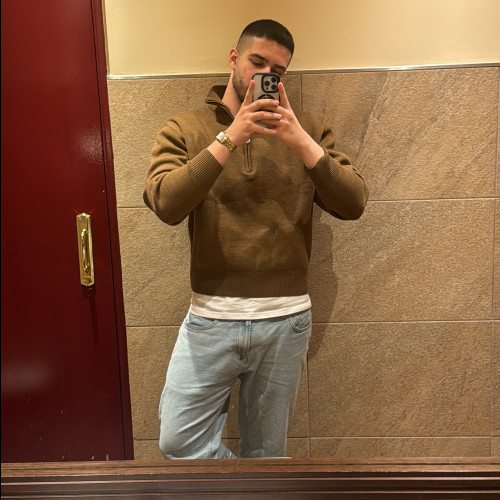 Ali  b. profile photo
