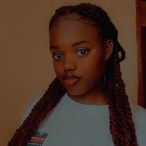 Shavelyne M.