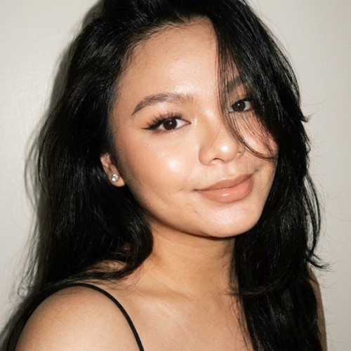 LORAINNE m. profile photo